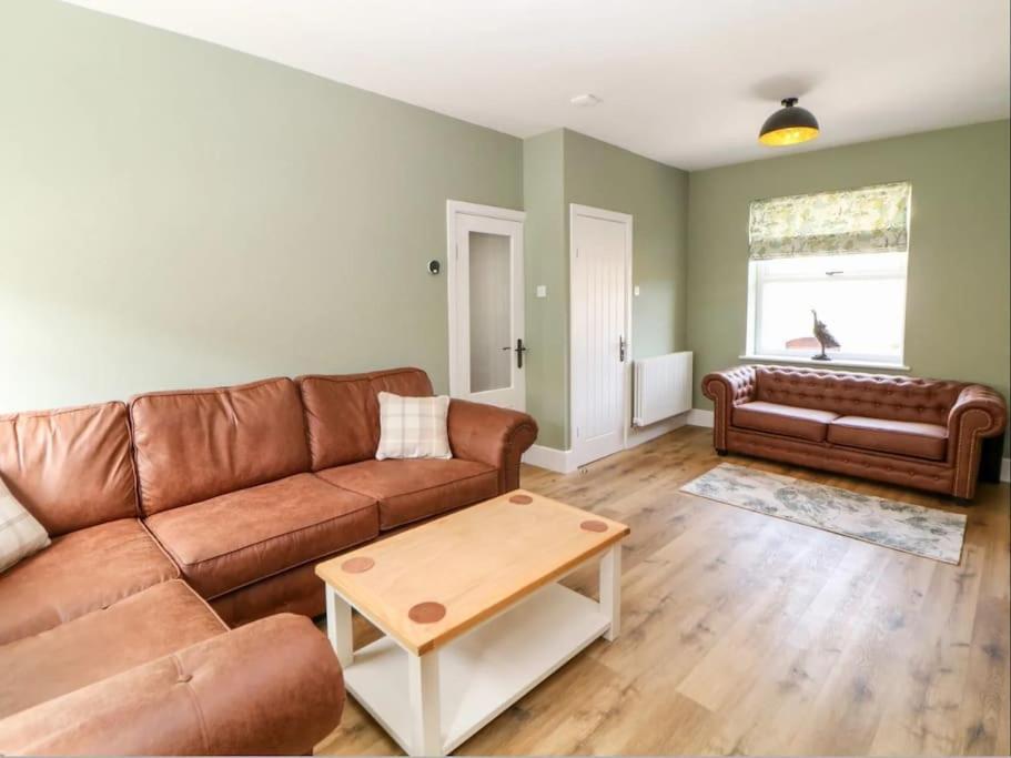 Babbling Brook Cottage Stony Middleton المظهر الخارجي الصورة